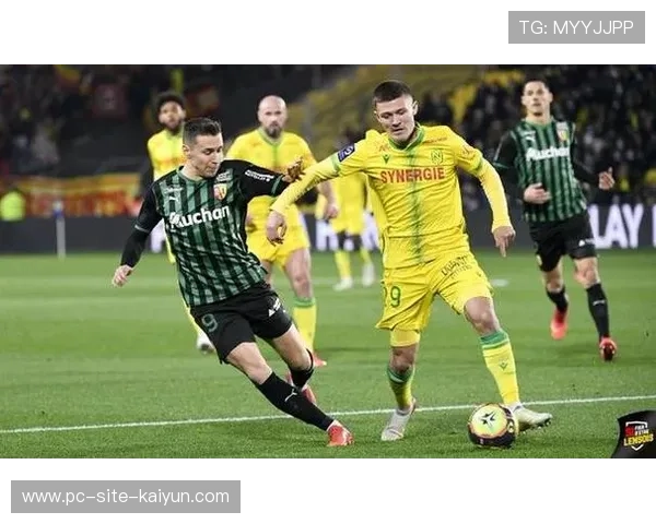 莱奥反越位单刀冷静推射