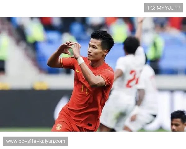 谢文能边路内切后斜传，助攻林良铭抢点成功